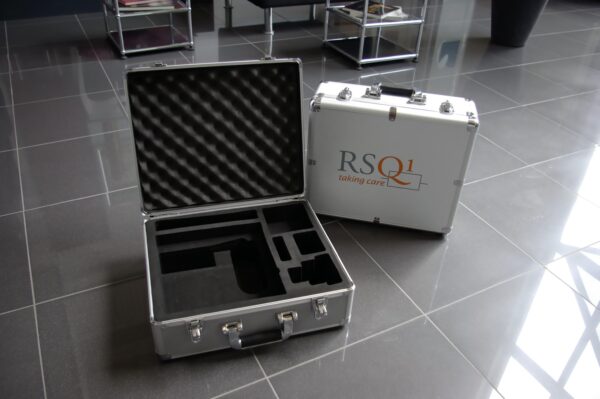 RSQ1 Delivery Suitcase